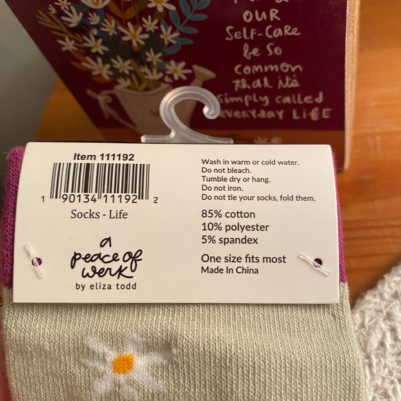 Primitives By Kathy box and sock gift set. Floral print. (NWT) - Picture 10 of 13